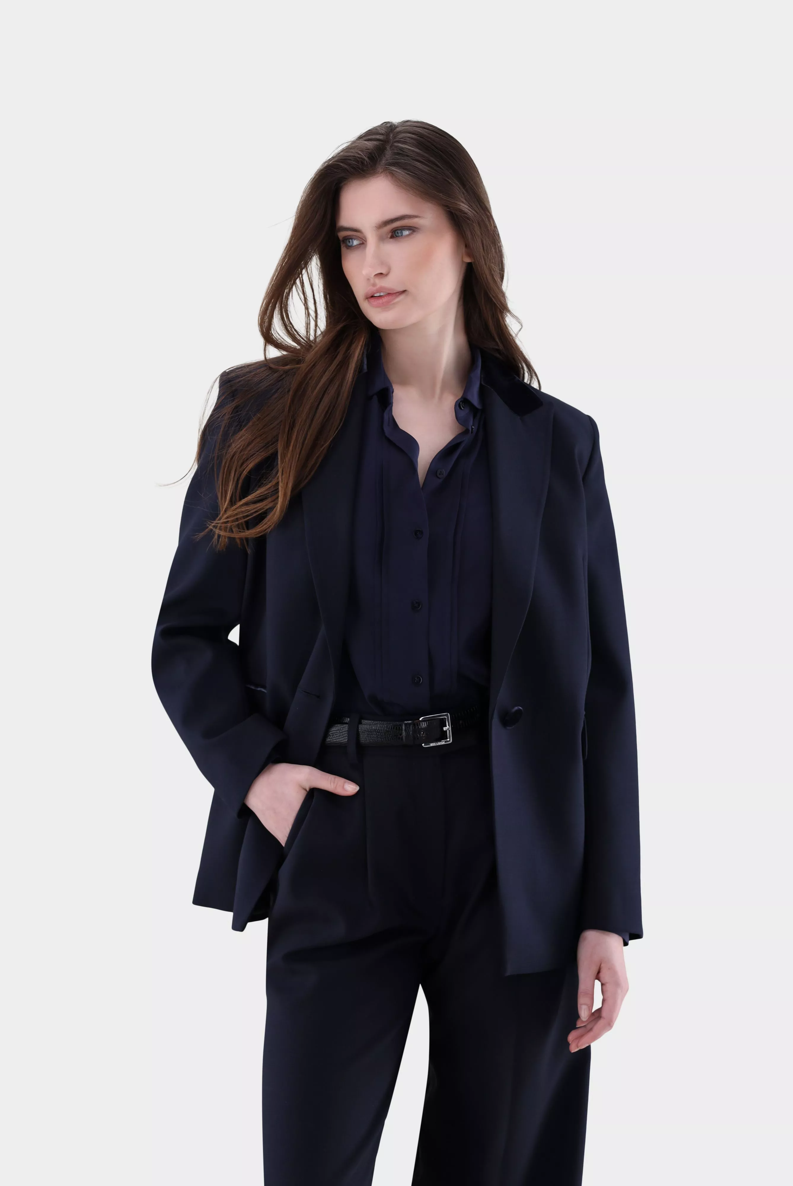 van Laack ЖАКЕТ JATELA F
 цвет темно-синий ,photo 1